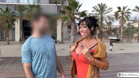 Voluptuous sexy Suhaila Hard picks up strangers at beach for casual fucking | Фото 6