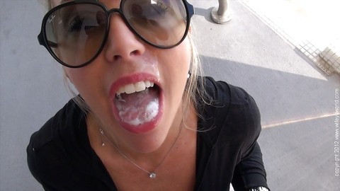 Mature lassie in sunglasses gives a handjob and takes a cumshot on her tongue | Фото 12