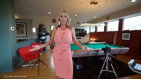 Clothed blonde housewife Sandra Otterson modeling on balcony and pool table | Фото 14