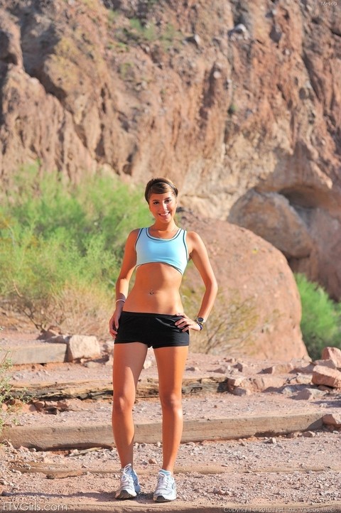 Brunette cutie pie Melina shows her lovely ass and muff while hiking | Фото 9