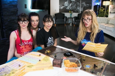 Nerdy girls have a lesbian foursome after playing a board game | Фото 1