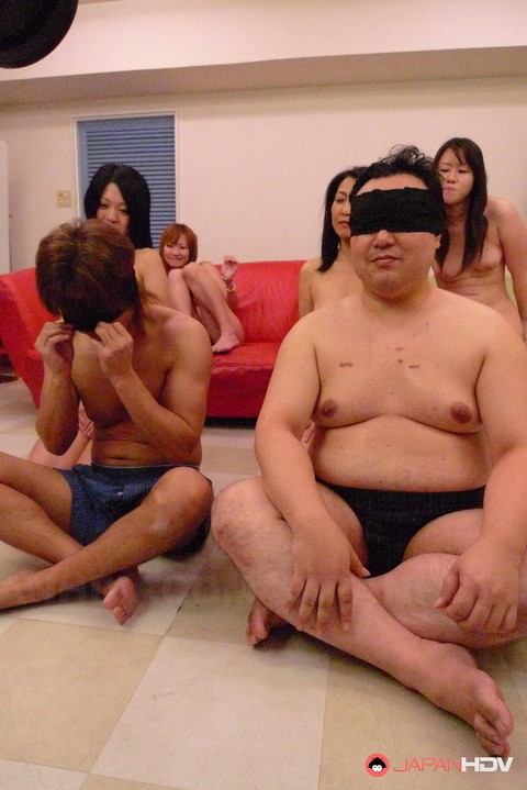 Horny Japanese wives get their super hairy twats fingered at the sex therapist | Фото 4