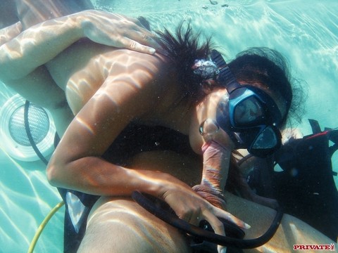 Kinky Thai MILF diver Priva sucking & riding a hard cock under the water | Фото 2