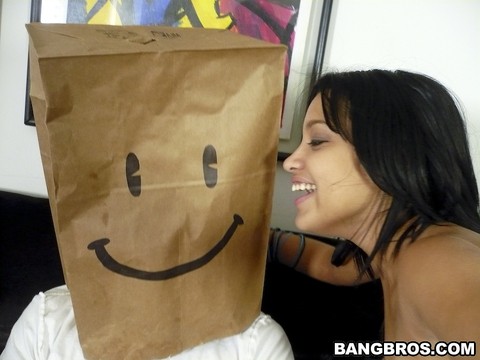 Latina Anna licks top of the dick & gets banged by a guy with bag on his head | Фото 16