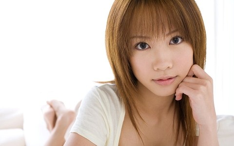 Cute Japanese teen Reika Shiina uncovers firm tits before flashing her bush | Фото 2