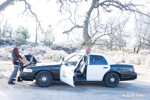 Blonde Spanish copper Bridgette B fucks a hot criminal on the cop car | Фото 21