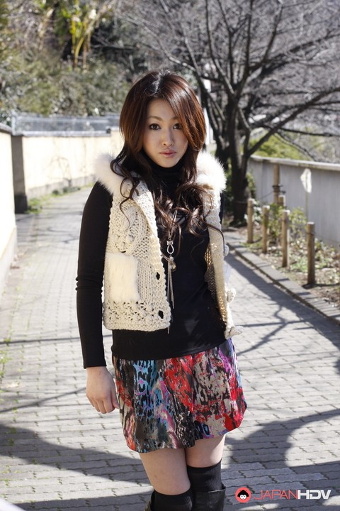 Wonderful Japanese college babe Yu Yamashita wears short skirt and black boots | Фото 3