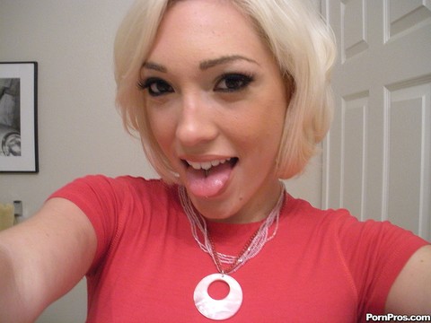 Platinum blonde ex-gf Lily Labeau snaps off nude selfies in bathroom mirror | Фото 1