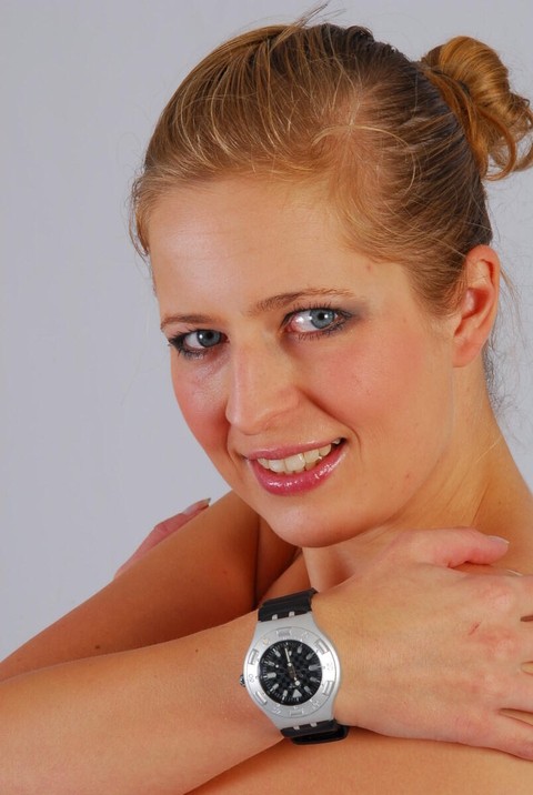 Amateur model Anna displays her Swatch Scuba watch while fully clothed | Фото 9