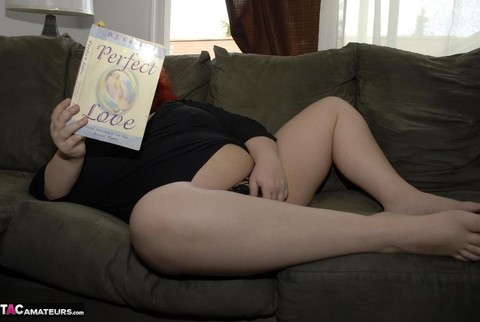 Obese older redhead Black Widow AK fondles herself while reading a romance | Фото 19