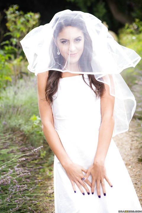 Latina babe Carolina Abril caught in candid outdoors wedding dress photos | Фото 1