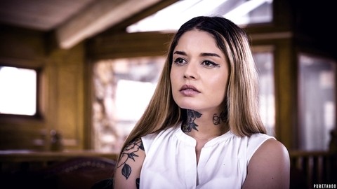 Tattooed teen Vanessa Vega has sex with a black boy in front of her doctor | Фото 1