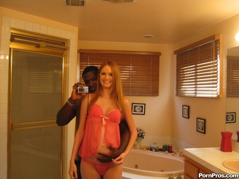 Pregnant redhead Layla Exx poses for the photoshoot with black guy | Фото 6