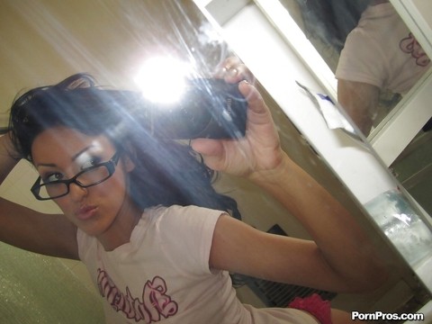 Girfriend in glasses Breanne Benson makes self shots exposing her topnotch ass | Фото 12