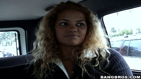 Tanned hottie Melanie gets her big booty fucked by a stranger in a van | Фото 8