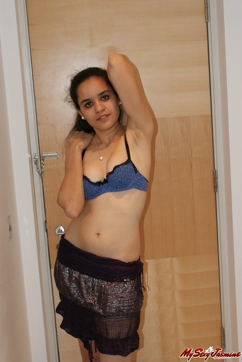 Indian solo girl strips down to a thong while in her bathroom | Фото 5