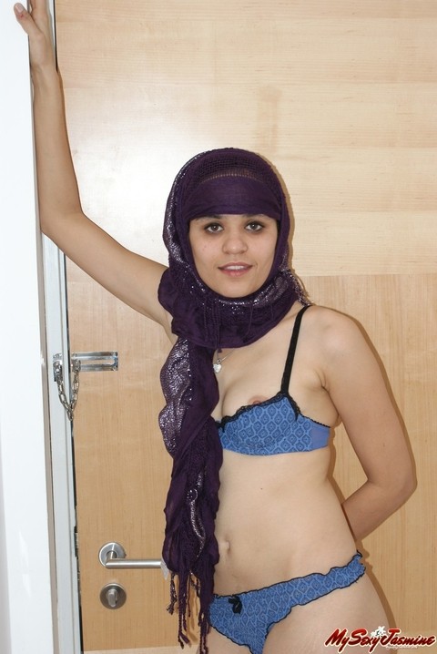 Indian solo girl strips down to a thong while in her bathroom | Фото 8