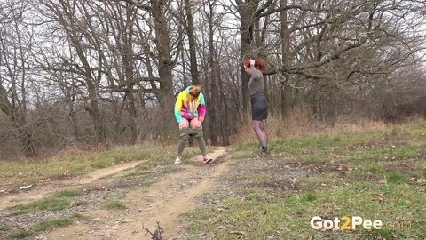 Redheads Chrissy Fox & Red Fox squat for a pee while taking a hike | Фото 13