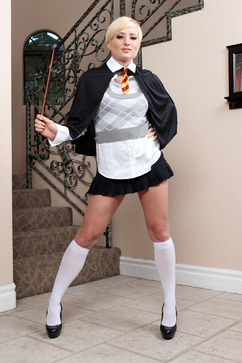 Short haired blond Nora Skyy dons school uniform for roleplay sex with her guy | Фото 2