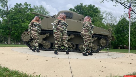 Obese black woman Carmelotto Rush shows her thong clad butt afore a tank | Фото 6