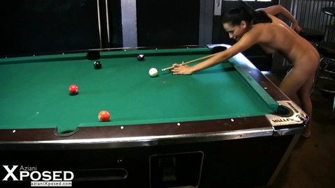 Female exhibitionist Cassidey shoots a game of pool while totally naked | Фото 15